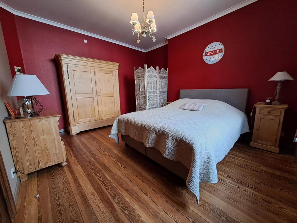 Gite L'Hote-Antique Bouillon Esterno foto